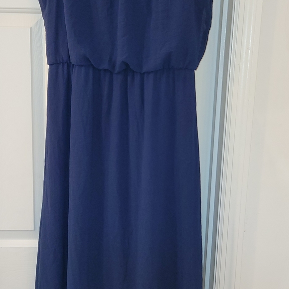 Dress - Picture 3 of 6